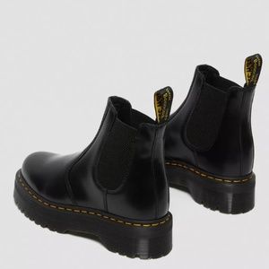 Platform Black Dr  Martens